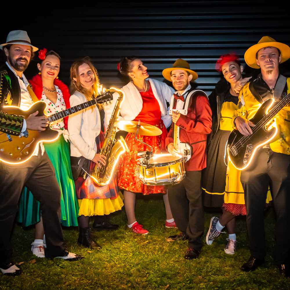 Streetside Lumineux 01 CARRÉ